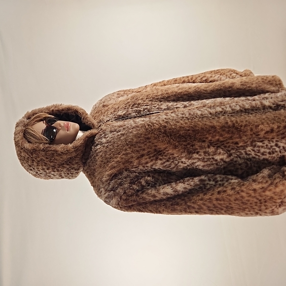 RUE+ Leopard Full zip fuzzy hoodie, Size 1X - Picture 13 of 17